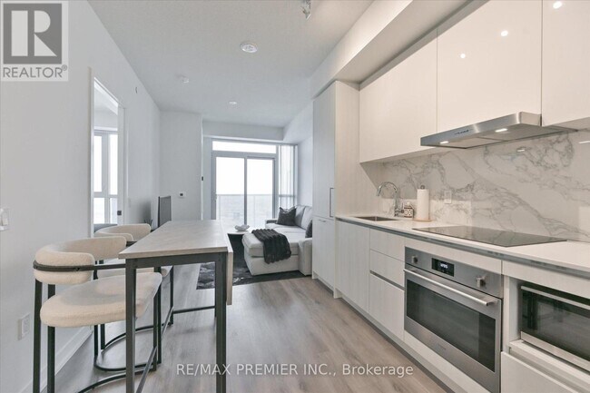 Photo du bâtiment - 225 Commerce St