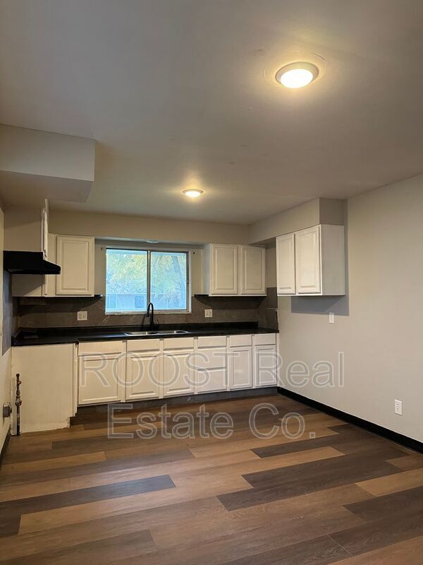 Foto del edificio - 919-921 Weyant Ave.