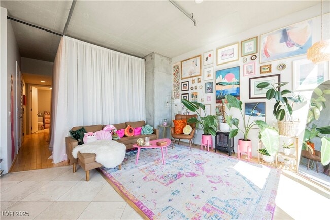 Building Photo - 353 E Bonneville Ave