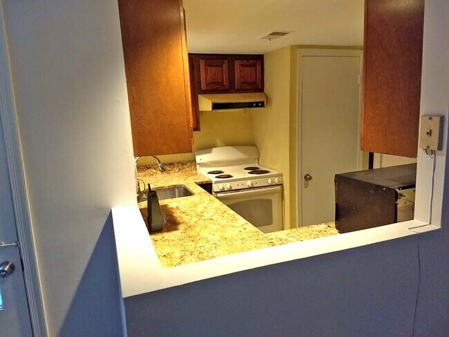 Foto del edificio - 1339 Massachusetts Ave SE