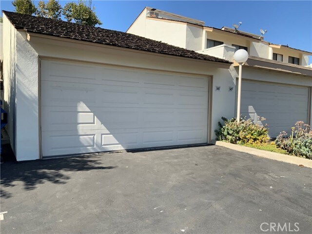 Foto del edificio - 341 Meadow Ct