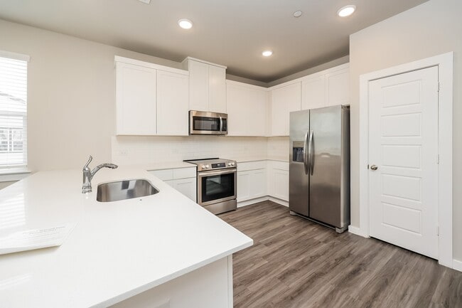 Building Photo - 18435 Idyllic Aly