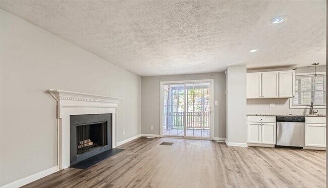 Foto del edificio - 107 Catalba Ct