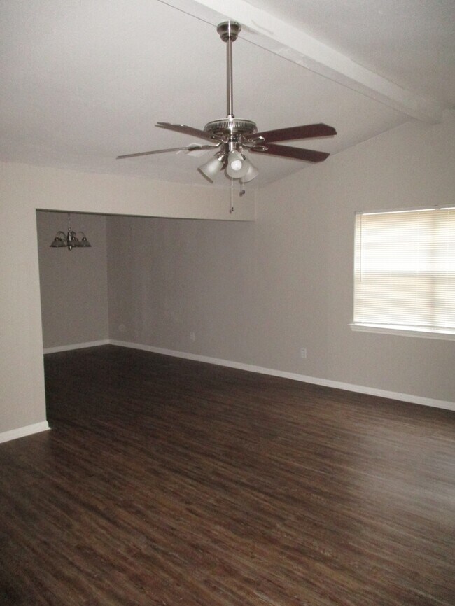 Foto del edificio - 3423 Abinger Ln