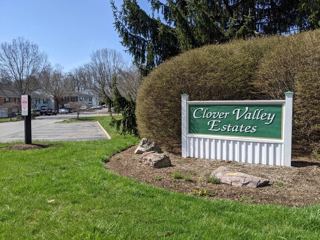 Comunidad de Clover Valley - 179 Clover Valley Cir