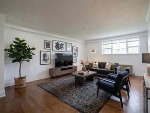 Building Photo - 92 Trethewey Dr
