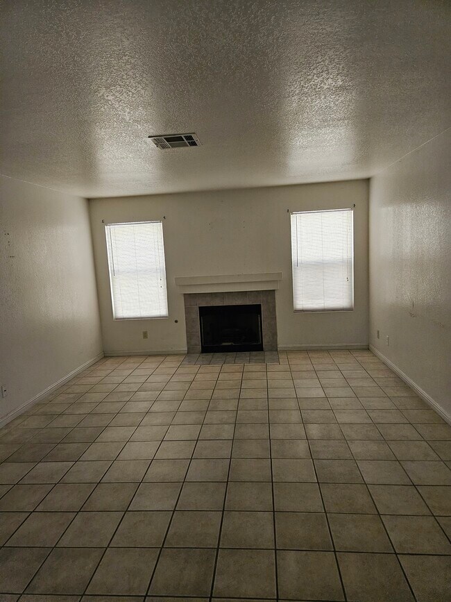 Foto del edificio - 1244 Lucia Dr