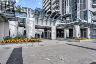 Building Photo - 5791-5791 Yonge St