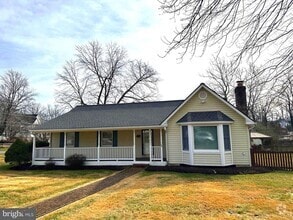 Building Photo - 7517 Fisher Dr