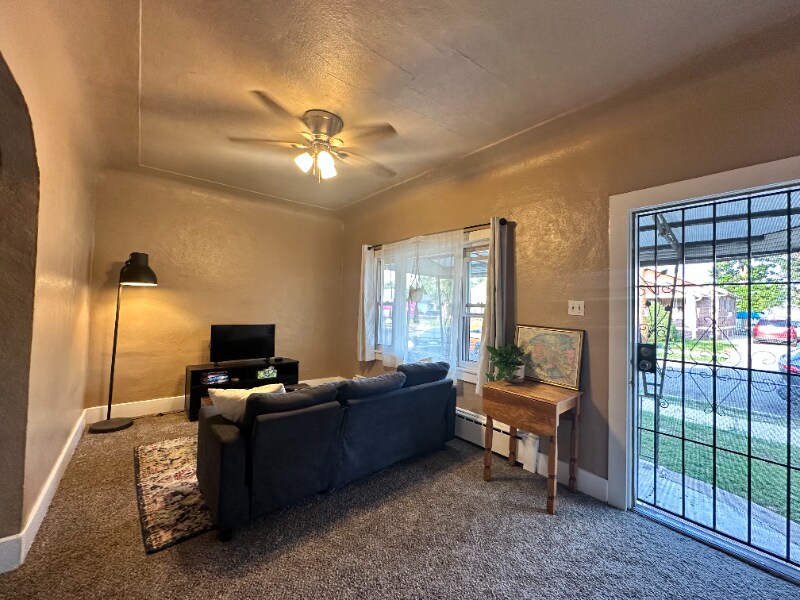 Foto principal - 4739 Pearl St
