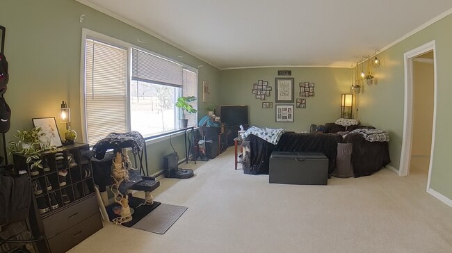 Building Photo - 3D Tour Available! Huge House with Two Kitchens + Fenced-in Yard + Washer & Dryer! Available Augu...