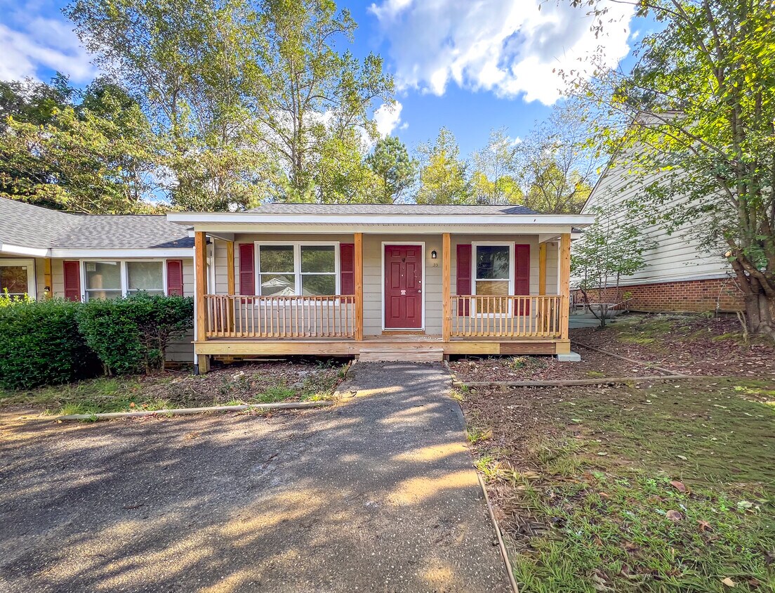 Foto del edificio - 33 Fox Hill Dr