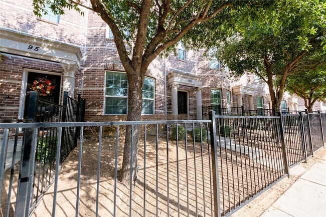 Building Photo - 2500 Rockbrook Dr