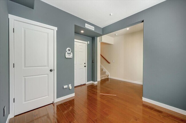 Building Photo - 102 Diamond Cove Terrace