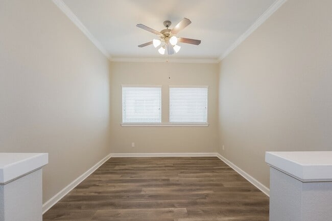 Building Photo - 415 Rocky Briar Ct