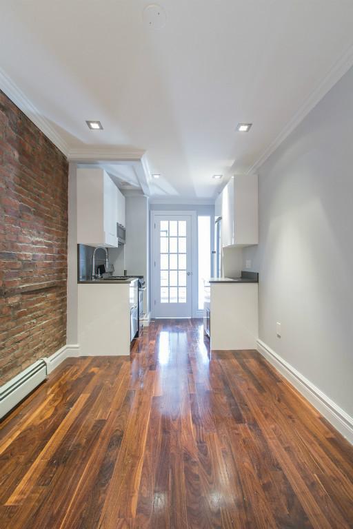 Building Photo - 124 Ridge St