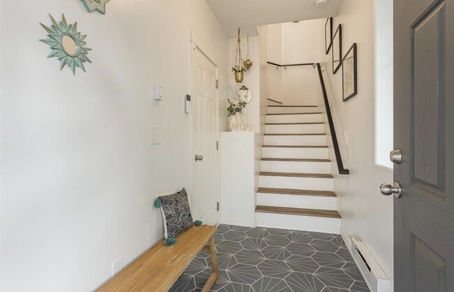 Building Photo - 15070 SW Mallard Dr