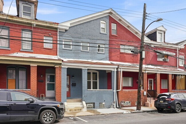 Building Photo - Updated Rental - Sharpsburg