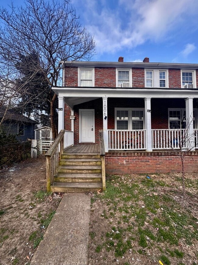 Photo - 1004-1006 Elliston Street Apartment