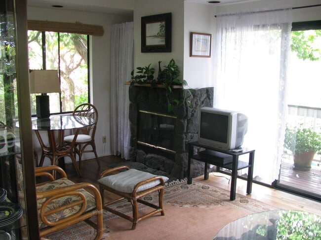 Building Photo - 3258 Huelani Dr