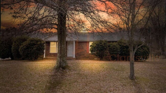 Building Photo - 3412 Melrose Dr