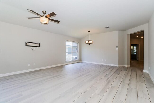 Building Photo - 9604 Kangaroo Ln
