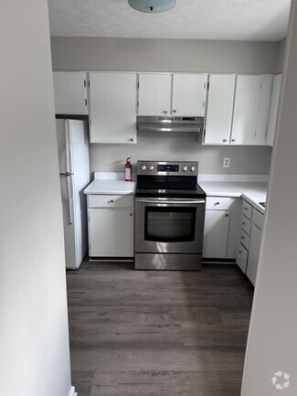 Building Photo - 185 Eaglewood Way