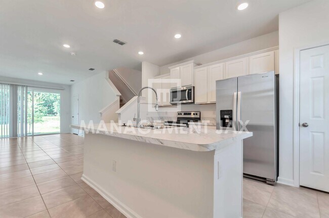 Building Photo - 8346 Asteroid St
