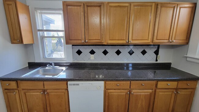 Building Photo - 26 Fox St