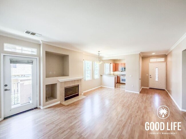 Building Photo - 10880 Serafina Ln