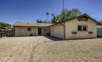 Building Photo - 12915 Morene St