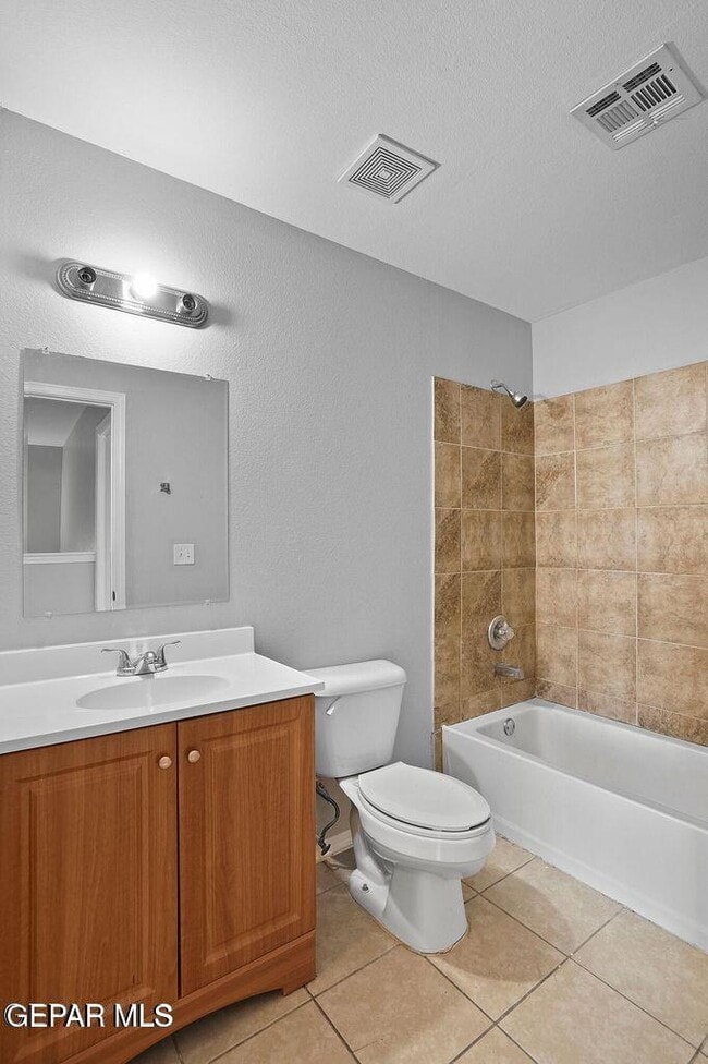 Foto del edificio - 6325 Geiger Ave