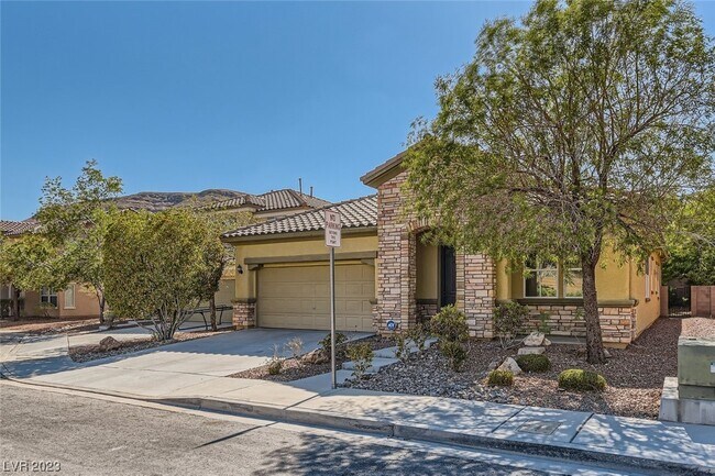 Building Photo - 6077 Honeysuckle Ridge St