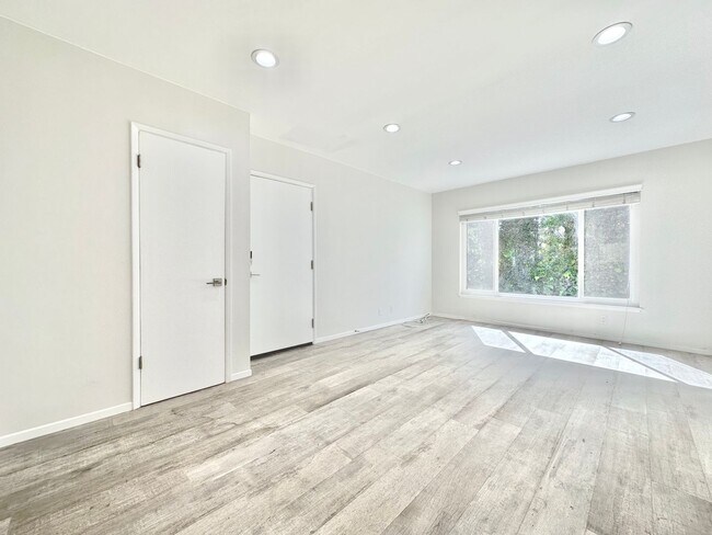 Foto del edificio - 1676 Manning Ave