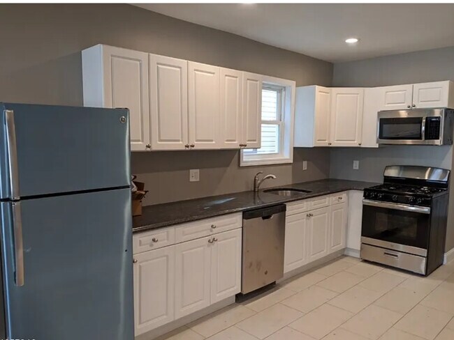 kitchen - 15 Olive St