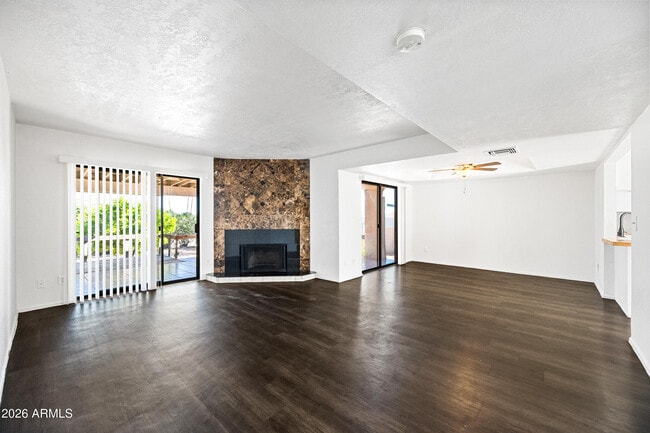 Building Photo - 12247 N Fountain Hills Blvd