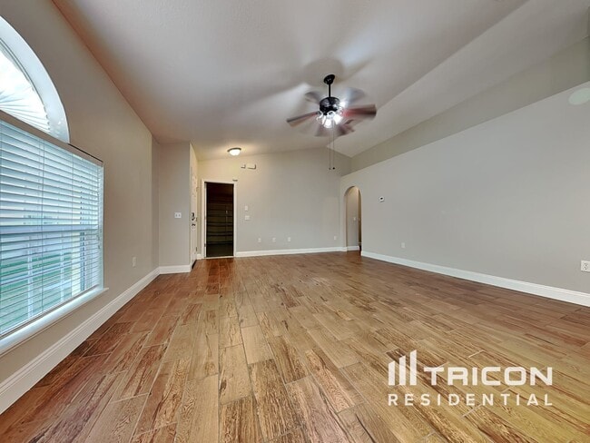 Building Photo - 13235 Waterford Castle Drive Dade City FL