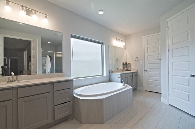Building Photo - 28907 Ridge Valley Ct