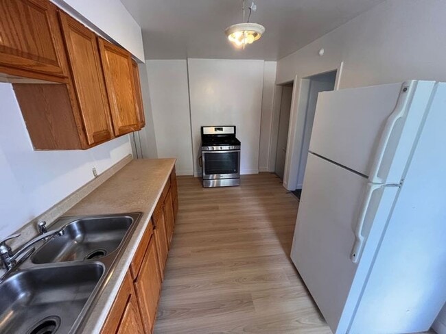 Photo - 1433-1433 S Richards St Apartment