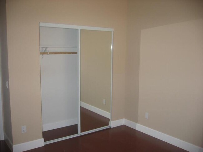 Foto del edificio - 7058 Fulton St
