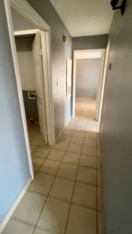 Foto del edificio - 6118 W Mt Houston Rd
