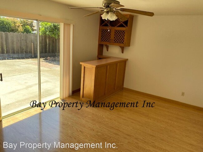 Building Photo - 3 br, 2 bath House - 490 8th St