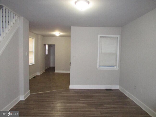 Foto del edificio - 3351-3353 D St
