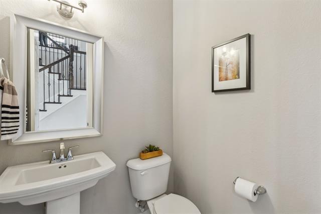 Foto del edificio - 2160 Tumblegrass Rd