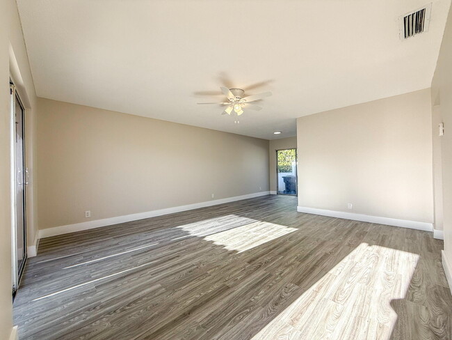 Foto del edificio - 1500 Forest Hill Blvd