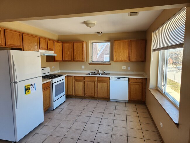 Cocina - 9304 S Paxton Ave