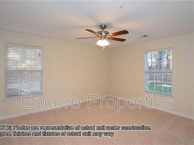 Building Photo - 2608 Pennoak Way