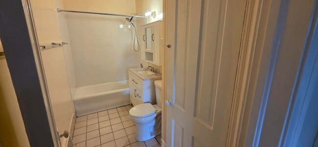 Building Photo - 611 Mulberry Pl