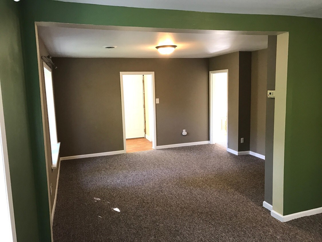 Dining Room - 187 Olean St