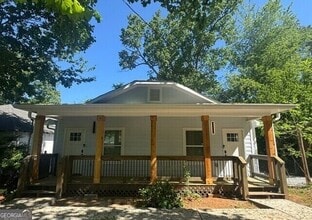 Building Photo - 672 Cassanova St SE